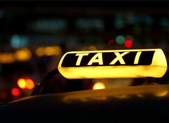 Служба вызова и заказа такси в Евпатории 